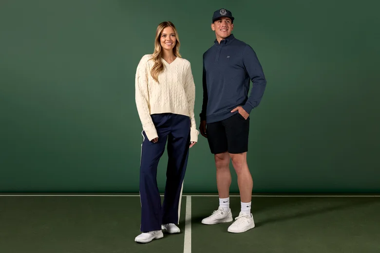 Các loại áo ấm chơi Tennis phổ biến