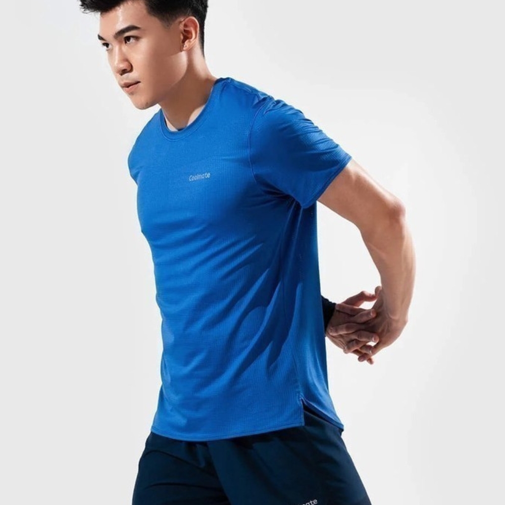 Vải Rayo-Cool thoát ẩm nhanh, giữ áo luôn nhẹ và khô ráo